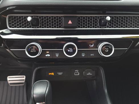 Used 2023 Honda Civic Sport image 19