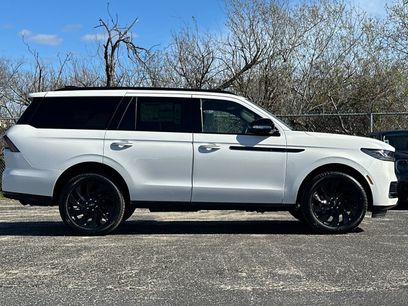 New 2026 Lincoln Navigator Reserve w/ Jet Appearance Package