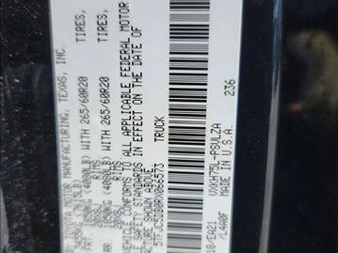 Used 2024 Toyota Tundra Limited w/ Power Package AWD/4WD image 23