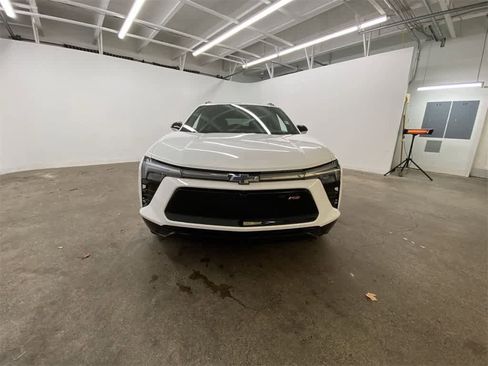 Used 2024 Chevrolet Blazer EV RS image 9
