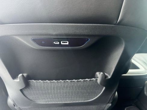 Used 2026 Chrysler Pacifica Select w/ S Appearance Package image 18