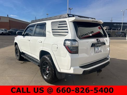 Used 2018 Toyota 4Runner TRD Off-Road image 6
