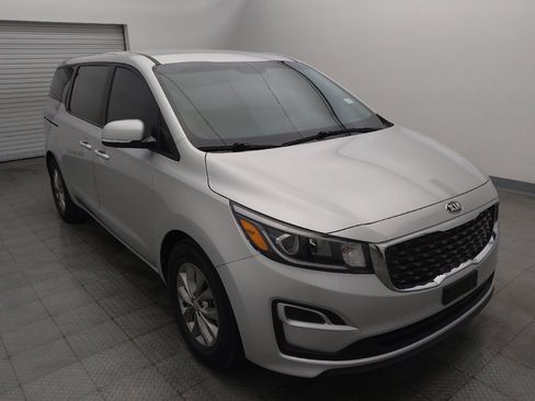 Used 2021 Kia Sedona LX FWD image 13