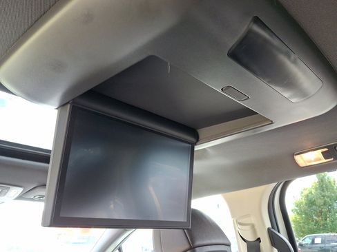 Certified 2023 Toyota Sienna Platinum image 29