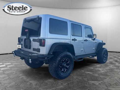 Used 2014 Jeep Wrangler Unlimited Sahara image 5
