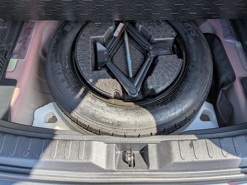 Used 2022 Toyota RAV4 XLE w/ Carpet Mat Package (TMS) AWD/4WD image 12