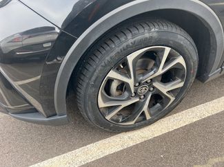 Used 2021 Toyota C-HR XLE video 2