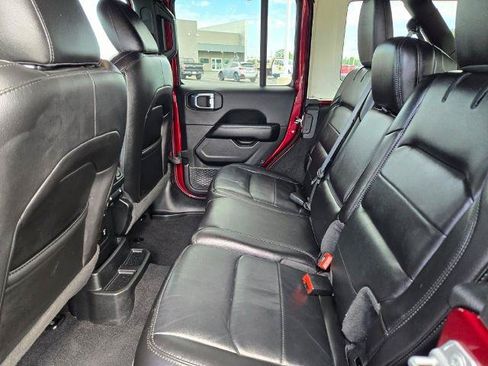 Used 2021 Jeep Wrangler Unlimited Sahara AWD/4WD image 16