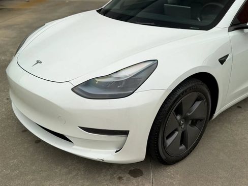 Used 2023 Tesla Model 3 Standard Range RWD image 2