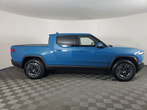 Used 2025 Rivian R1T Adventure image 2