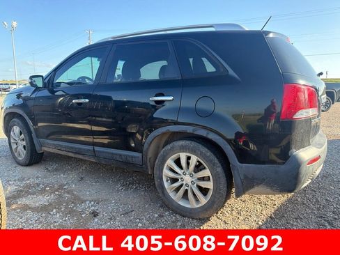 Used 2011 Kia Sorento LX FWD image 5