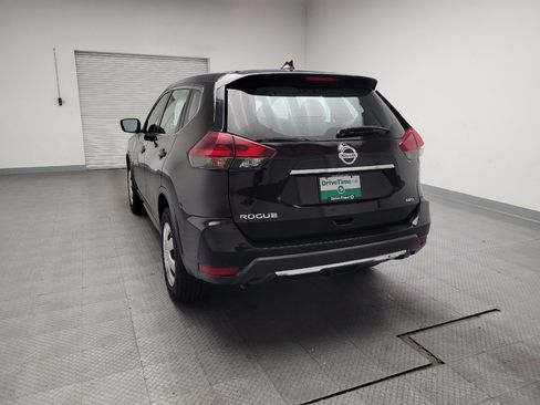 Used 2020 Nissan Rogue S image 6