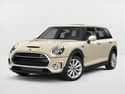 Used 2019 MINI Cooper Clubman FWD image 1