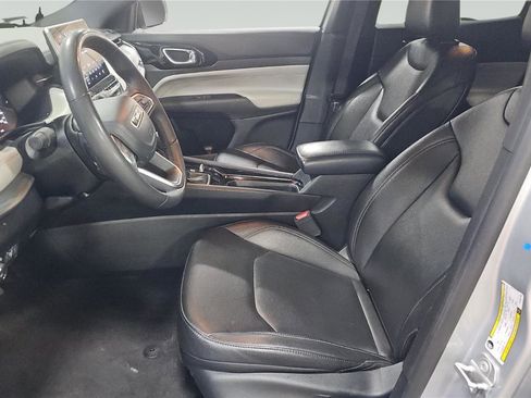 Used 2025 Jeep Compass Limited AWD/4WD image 8