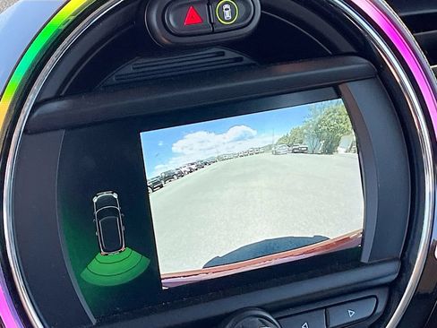 Used 2020 MINI Cooper 2-Door Hardtop w/ Premium Package FWD image 13