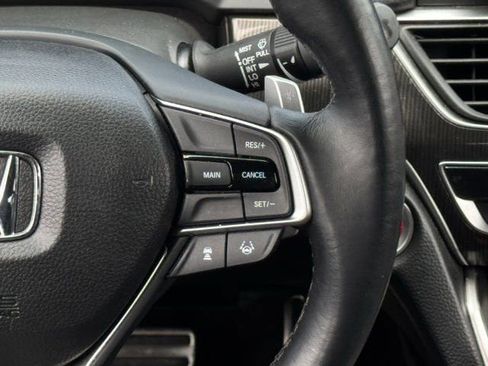 Used 2018 Honda Accord Sport image 18