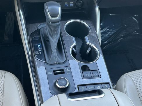 Certified 2022 Toyota Highlander Platinum image 21