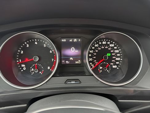 Used 2021 Volkswagen Tiguan SE R-Line image 16