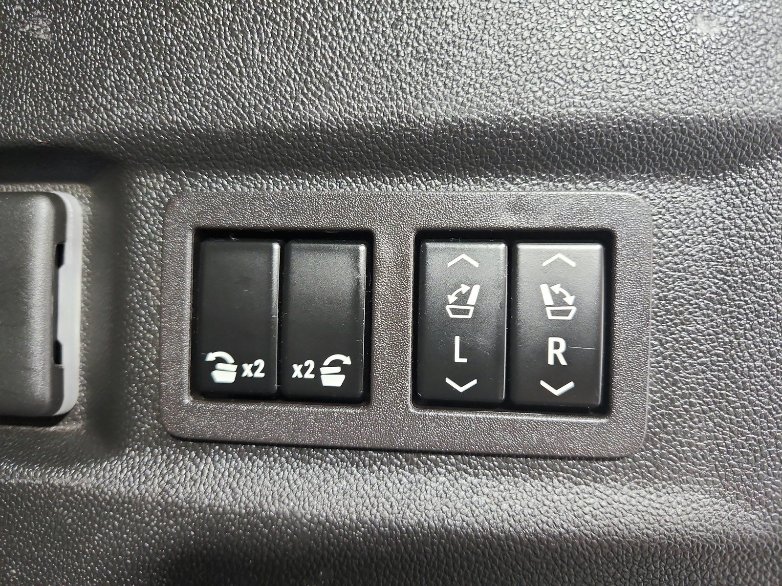 Used 2024 Chevrolet Tahoe Premier RWD image 49