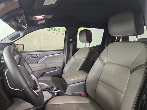 Certified 2025 Chevrolet Colorado ZR2 w/ Technology Package image 11