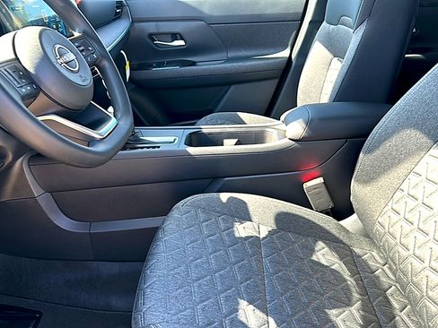 New 2026 Nissan Kicks SV w/ Charging Package image 10