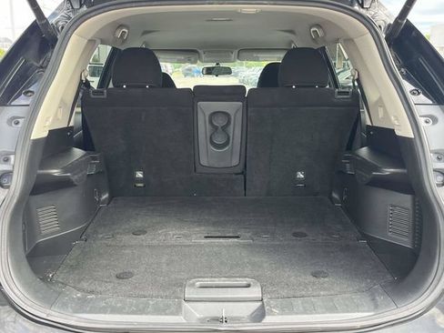 Used 2015 Nissan Rogue SV w/ SV Premium Package AWD/4WD image 20