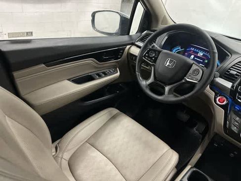 Used 2024 Honda Odyssey Elite image 12