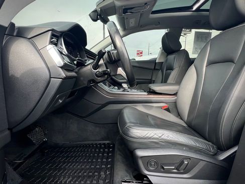 Used 2020 Audi Q8 Premium Plus w/ Premium Plus Package image 16