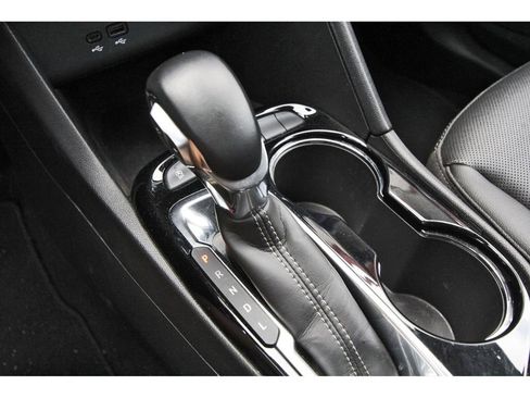 Used 2024 Buick Encore GX Sport Touring FWD image 24