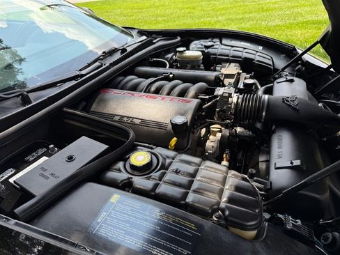 Used 2002 Chevrolet Corvette Convertible w/ Preferred Equipment Group1 image 60