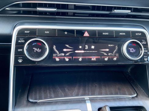 Used 2021 Genesis GV80 3.5T w/ Advanced Package 06 AWD/4WD image 31