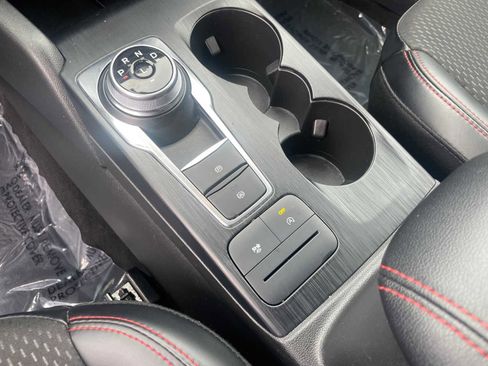 Used 2025 Ford Escape ST-Line image 19