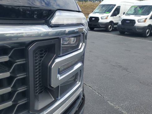 Certified 2024 Ford F450 Platinum w/ FX4 Off-Road Package image 3