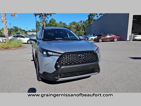 Used 2022 Toyota Corolla Cross LE image 19