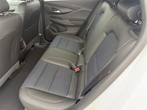 New 2026 Buick Envista Preferred image 8