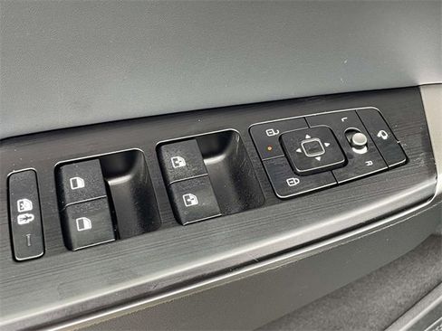 New 2025 Kia EV6 Wind image 24