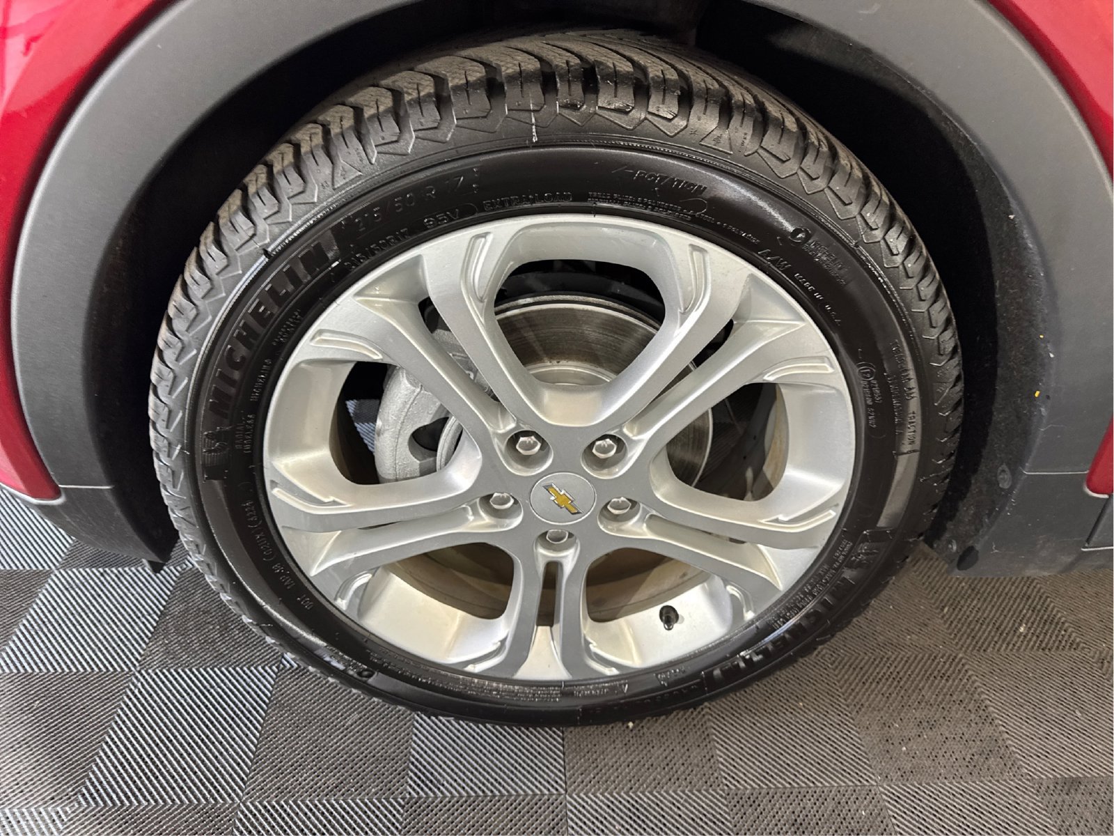 Used 2021 Chevrolet Bolt LT FWD image 31