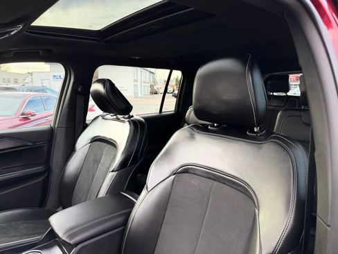 Used 2024 Jeep Grand Cherokee L Altitude image 13