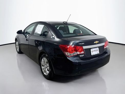 Used 2015 Chevrolet Cruze LS FWD image 5