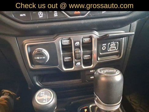 Certified 2019 Jeep Wrangler Unlimited Sahara w/ Cold Weather Group AWD/4WD image 18