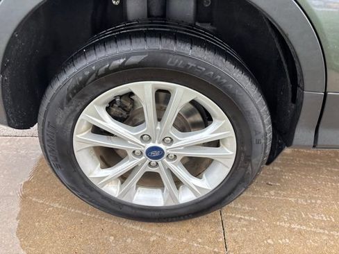 Used 2019 Ford Escape SE FWD image 13