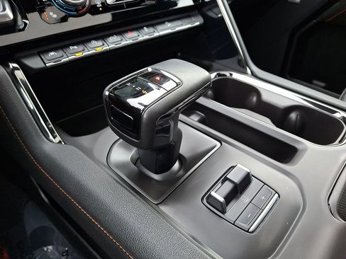 Used 2023 GMC Sierra 1500 AT4 w/ AT4 Premium Package image 15