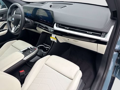 New 2026 BMW X1 xDrive28i w/ Technology Package AWD/4WD image 15