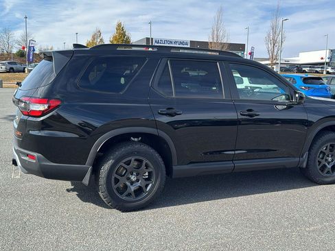 New 2025 Honda Pilot TrailSport image 5