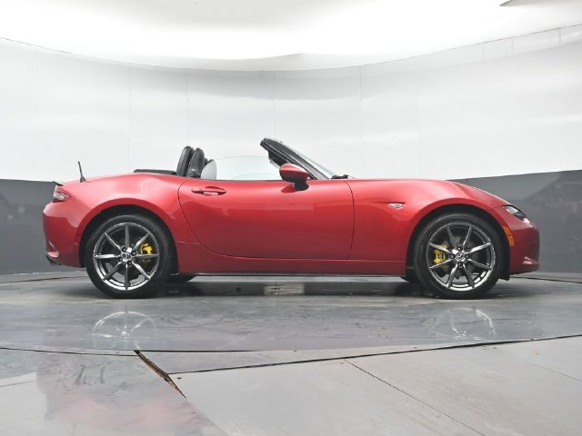 Used 2016 MAZDA MX-5 Miata Grand Touring RWD image 29