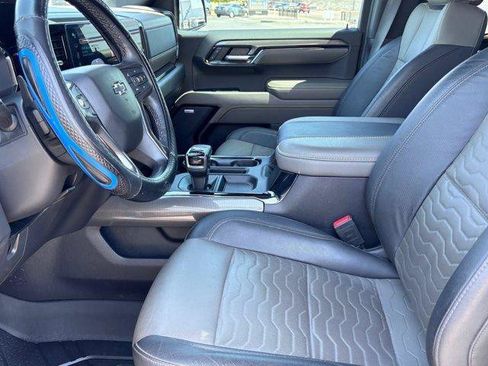 Used 2024 Chevrolet Silverado 1500 ZR2 AWD/4WD image 13
