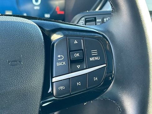 Used 2025 Ford Escape Platinum image 30