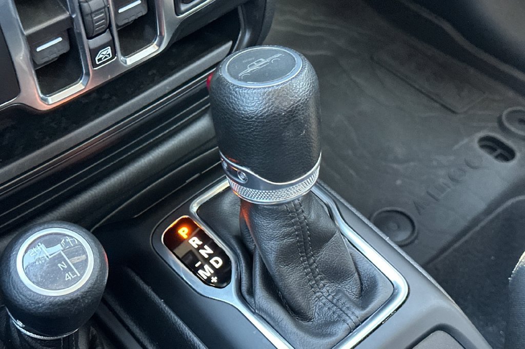 Used 2023 Jeep Gladiator Sport AWD/4WD image 20