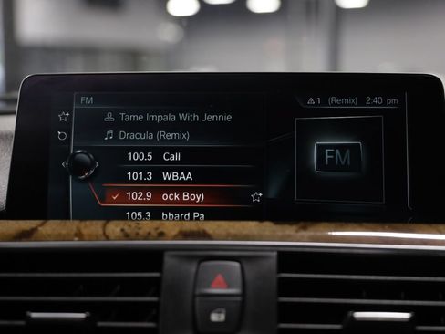 Used 2017 BMW 320i xDrive Sedan AWD/4WD image 45