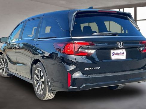 New 2026 Honda Odyssey EX-L image 3
